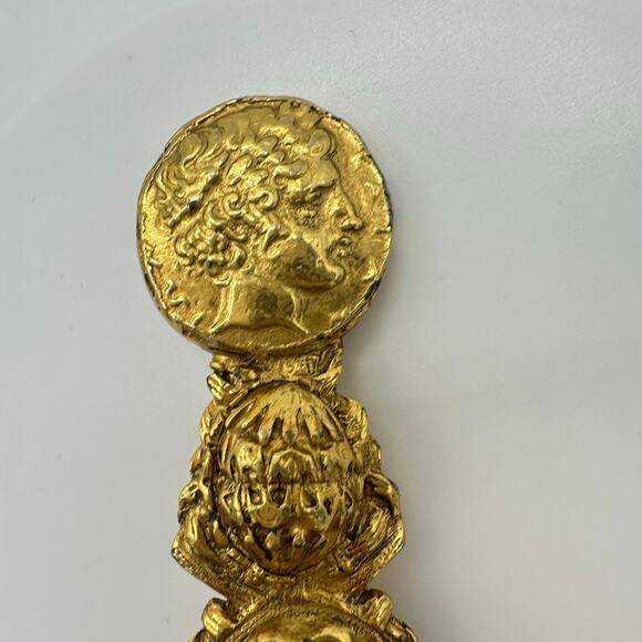 Vintage gold tone Grecco Roman style scabbard dagger cameo face 4" brooch - Picture 3 of 8